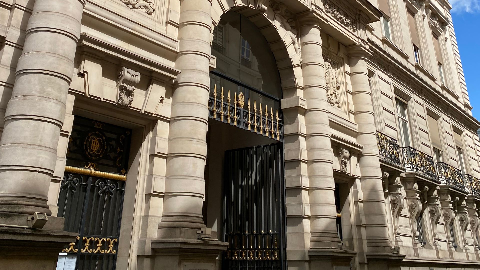 Cour des comptes réforme pacte Dutreil assurance vie droits succession